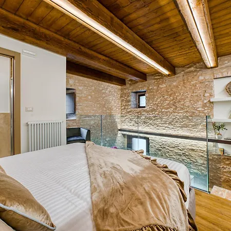 Guesthost - On The River Daire